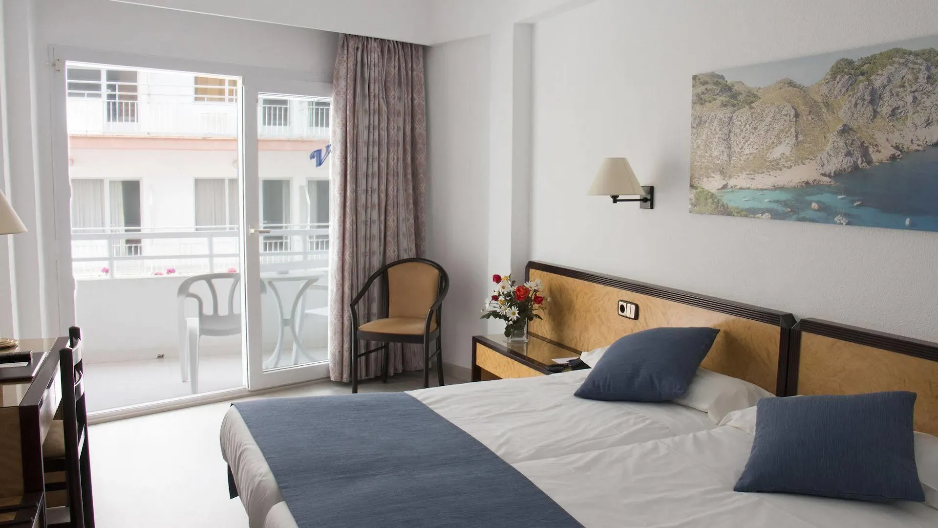 Hotel Voramar 칼라 미요르